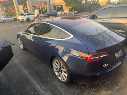 tesla model 3 2018 5YJ3E1EA4JF032944 image tesla model 3 2018 5YJ3E1EA4JF032944 image